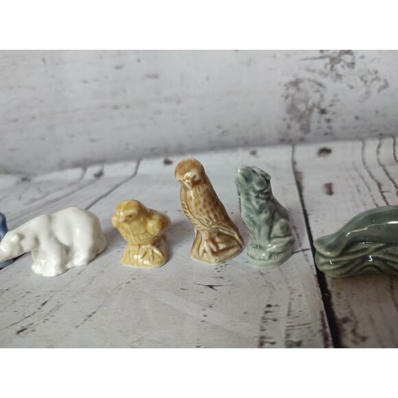 Lot of 6 Wade England Red Rose Tea Figurines Wolf Polar Bear Hawks Fish Manatee - Picture 3 of 5
